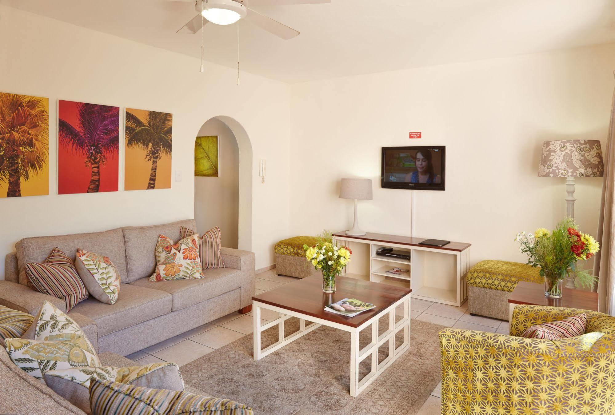 Апартаменты First Group Palm Park Маргит Экстерьер фото