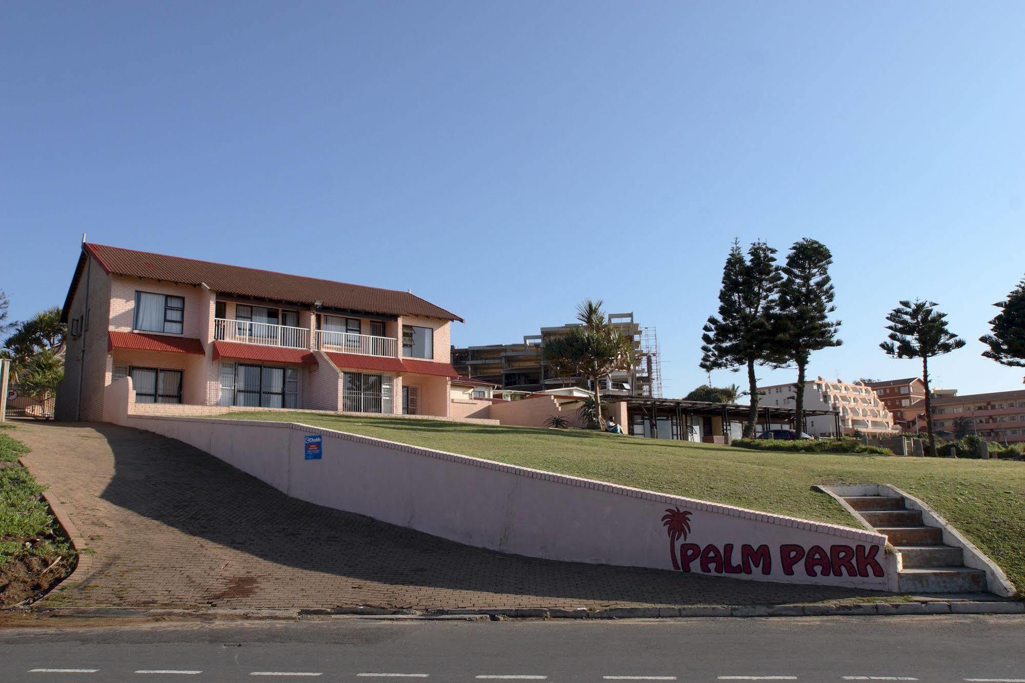 Апартаменты First Group Palm Park Маргит Экстерьер фото